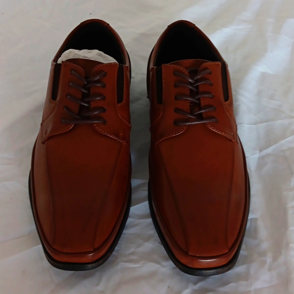 Unlisted kenneth Cole brand new open box brown leather